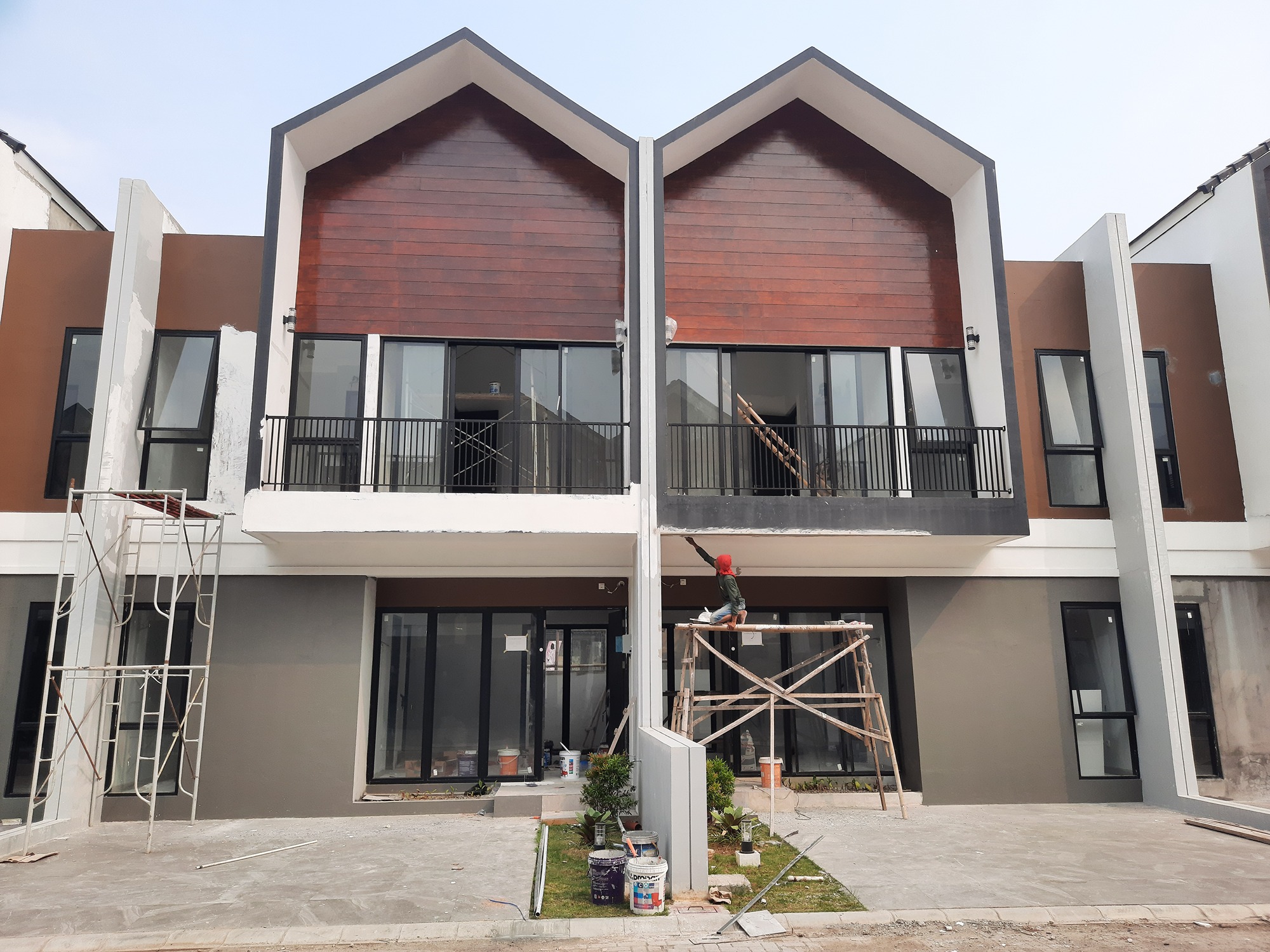 Bangunan Rumah Cluster Timah Tampak Depan